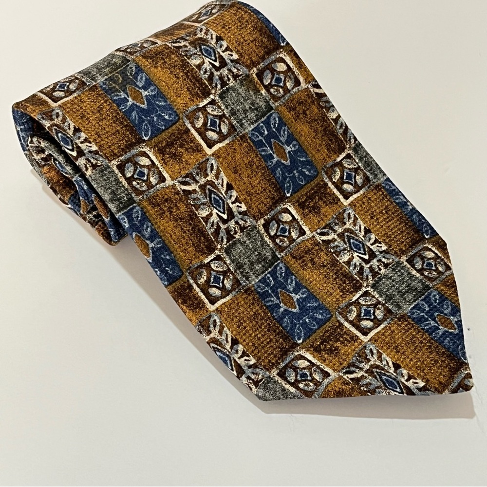 Vintage Moore’s 100% Silk Tie Allover Geometric Tile Pattern 4” Wide Bold Canada